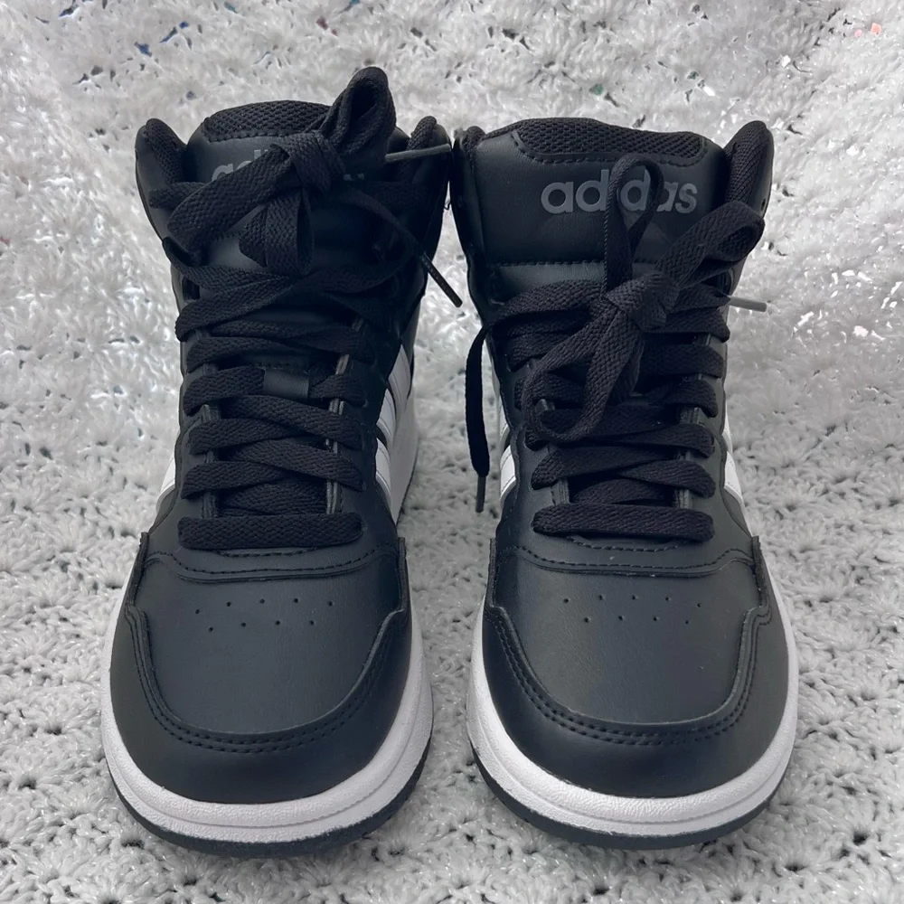 Adidas Hoops Mid 3.0 kids sneaker- black/ white boys size 2 - Picture 8 of 12